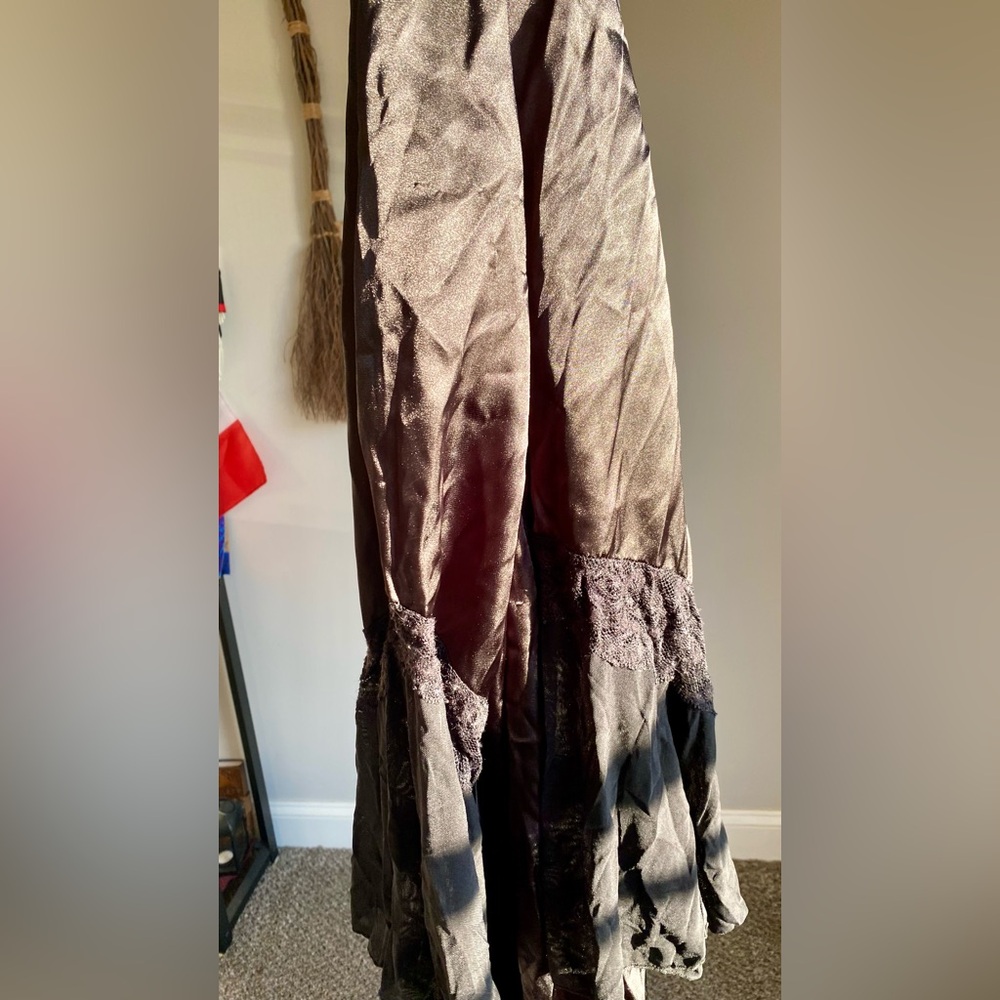 Elegant Black Satin and Lace Robe